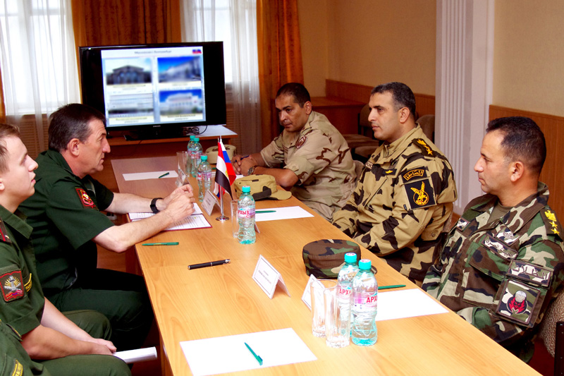 Офицеры спецназа вооруженных сил Египта в Екатеринбурге выразили заинтересованность в расширении сотрудничества с российскими коллегами Офицеры спецназа вооруженных сил Египта в Екатеринбурге выразили заинтересованность в расширении сотрудничества с российскими коллегами