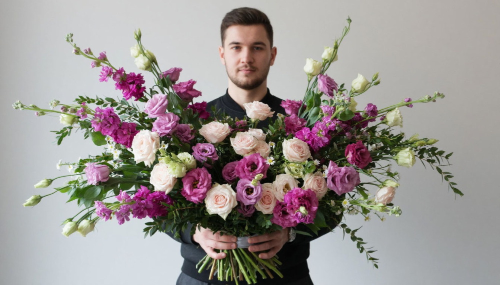 Почему мужчины так нервничают перед 8 Марта? Секрет выбора идеального букета | Как выбрать букет на 8 Марта: советы флориста Котельниковой и аллерголога Кривцун Почему мужчины так нервничают перед 8 Марта? Секрет выбора идеального букета | Как выбрать букет на 8 Марта: советы флориста Котельниковой и аллерголога Кривцун