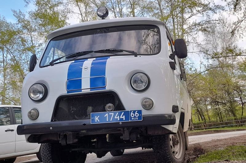 Сибиряк избил обидчика сына на футбольном поле и попал на видео | В Красноярске отец избил 13-летнего мальчика за обиду своему сыну Сибиряк избил обидчика сына на футбольном поле и попал на видео | В Красноярске отец избил 13-летнего мальчика за обиду своему сыну