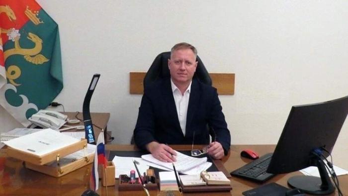 Главу Каменки в Пензенской области избили трубой: чиновнику наложили 19 швов | В Каменке возбуждено дело после нападения на главу района Главу Каменки в Пензенской области избили трубой: чиновнику наложили 19 швов | В Каменке возбуждено дело после нападения на главу района