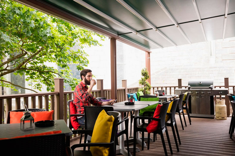 Путин подписал закон о продаже алкоголя на летних верандах! Бары и кафе смогут обслуживать гостей на свежем воздухе | На летних верандах российских кафе разрешили продавать алкоголь с 1 июня Путин подписал закон о продаже алкоголя на летних верандах! Бары и кафе смогут обслуживать гостей на свежем воздухе | На летних верандах российских кафе разрешили продавать алкоголь с 1 июня