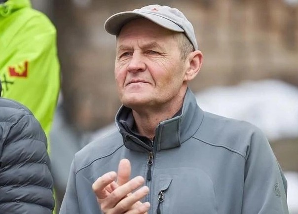 Капитан сборной РФ по альпинизму Николай Тотмянин погиб в возрасте 66 лет после покорения пика Победы | Скончался капитан сборной РФ по альпинизму Николай Тотмянин Капитан сборной РФ по альпинизму Николай Тотмянин погиб в возрасте 66 лет после покорения пика Победы | Скончался капитан сборной РФ по альпинизму Николай Тотмянин