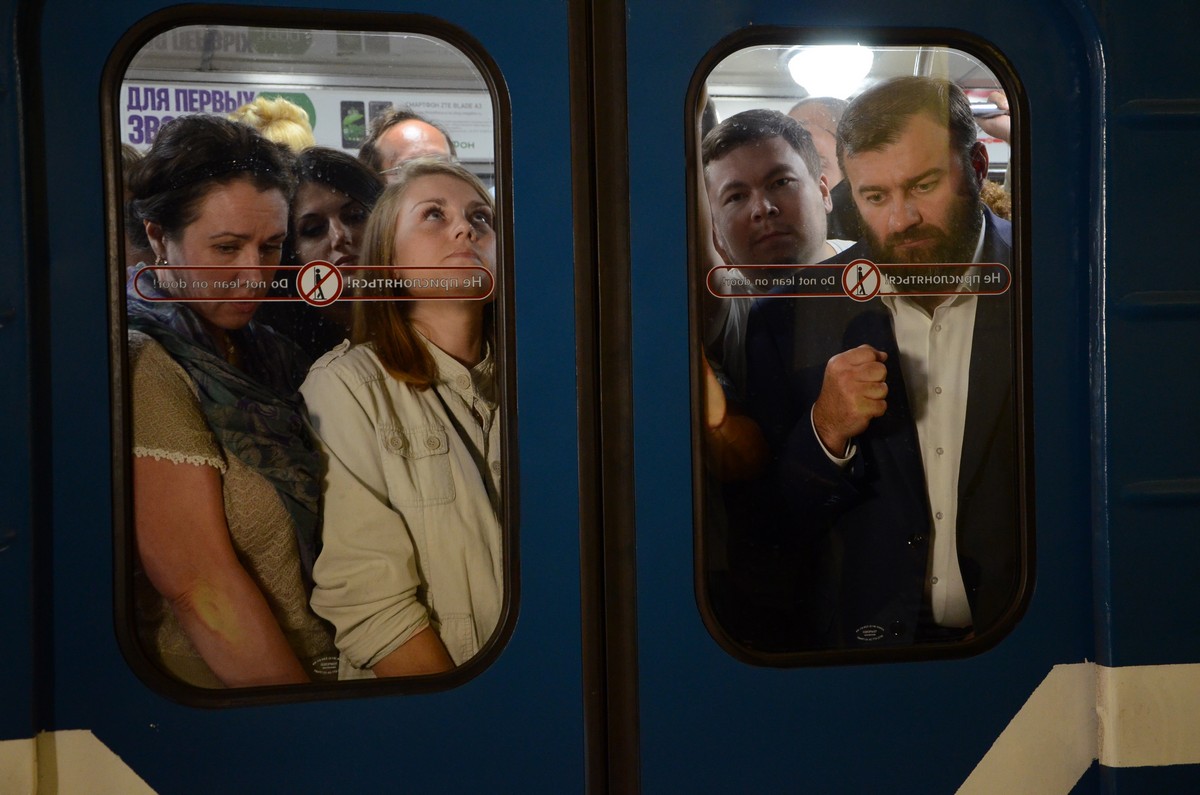 В Московском метрополитене впервые покажут кино В Московском метрополитене впервые покажут кино