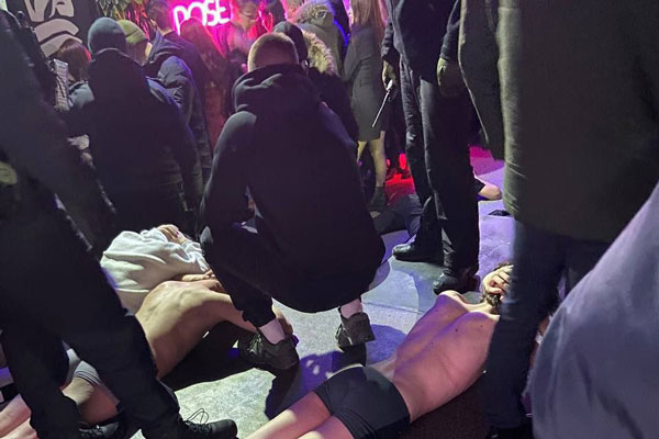 Первое в России дело о ЛГБТ*-клубе: в Оренбурге возбуждены уголовные дела по статье о экстремизме Первое в России дело о ЛГБТ*-клубе: в Оренбурге возбуждены уголовные дела по статье о экстремизме