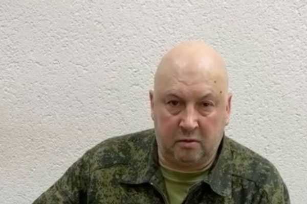 Источник в Минобороны подтвердил отстранение Суровикина Источник в Минобороны подтвердил отстранение Суровикина