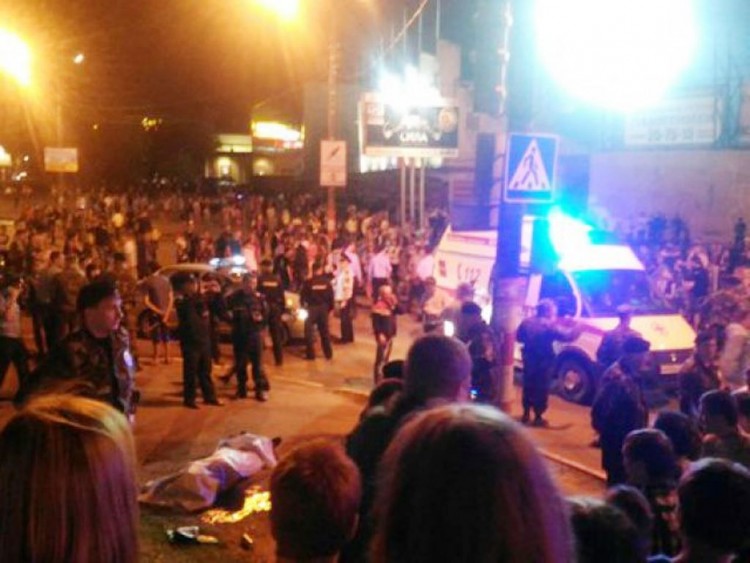 Один погиб, семеро ранены: в Дзержинске в День города салют взорвался в толпе зрителей. ВИДЕО Один погиб, семеро ранены: в Дзержинске в День города салют взорвался в толпе зрителей. ВИДЕО