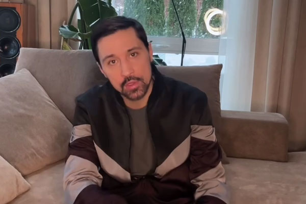 Дима Билан вслед за другими звездами извинился за «голую вечеринку» Дима Билан вслед за другими звездами извинился за «голую вечеринку»