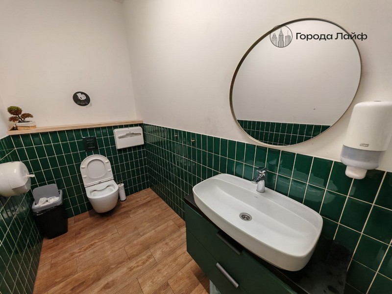 Директор московского семейного кафе «Палана» установил скрытые камеры в туалете | Mash: В Москве директор семейного кафе установил скрытые камеры в туалете