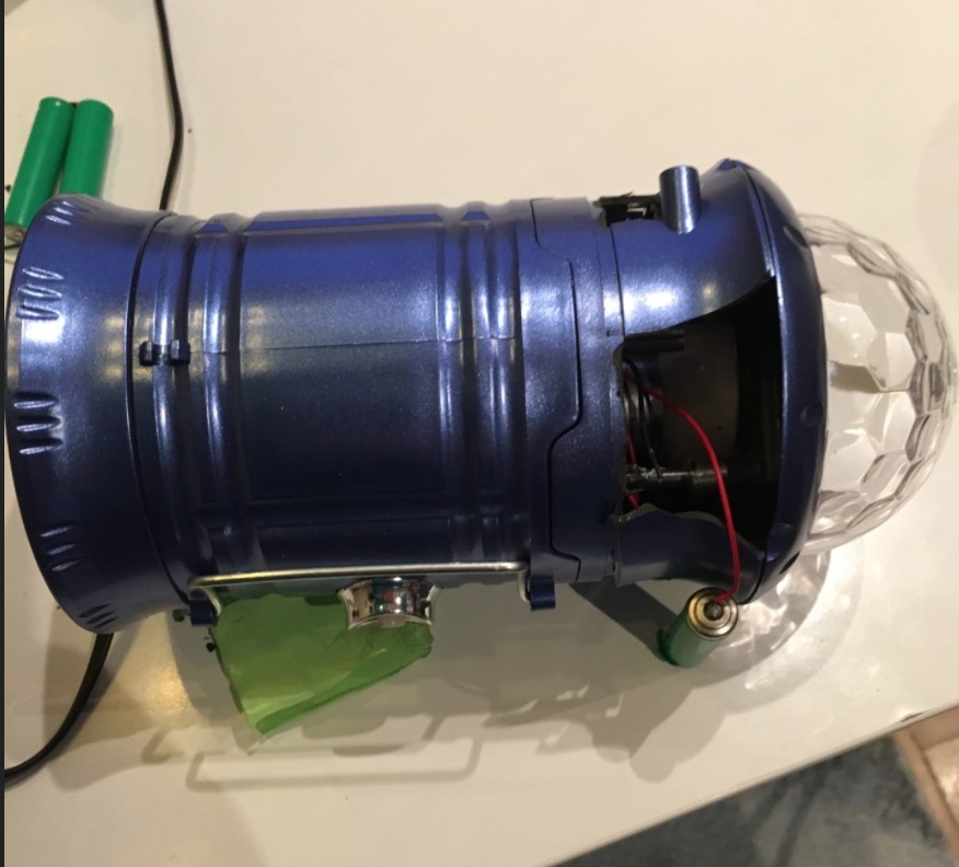 Власти Мурманской области подарили детям фонарики на 11,5 миллиона рублей. Подарки взорвались