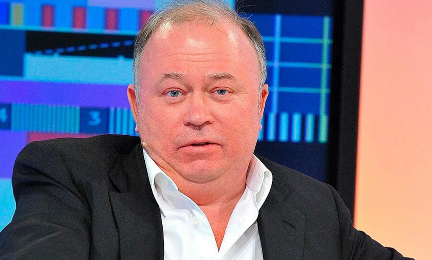 На журналиста Андрея Караулова возбудили дело о клевете на Никиту Михалкова На журналиста Андрея Караулова возбудили дело о клевете на Никиту Михалкова