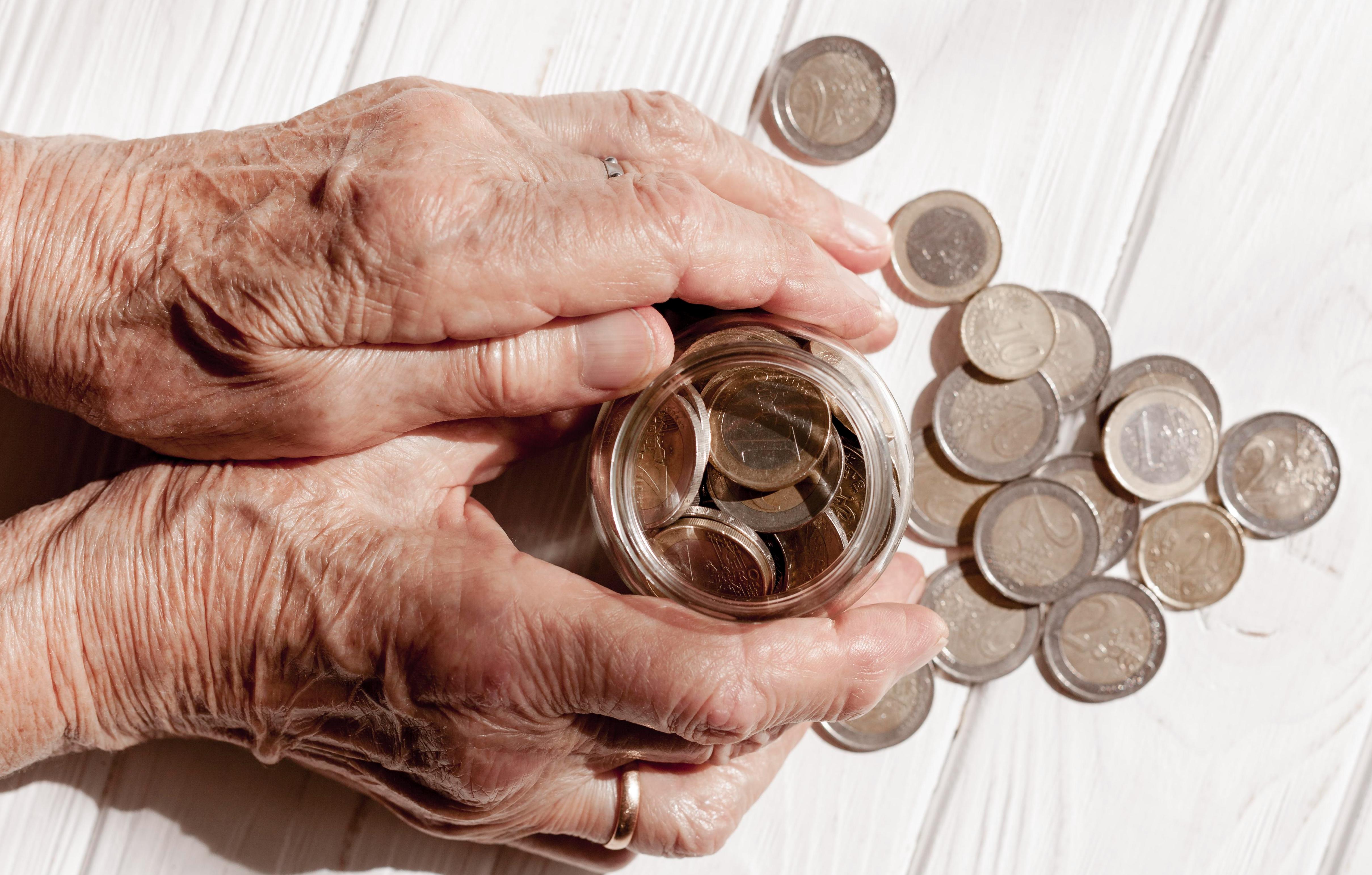 Долгожданная прибавка: новые выплаты для пенсионеров России - кому поднимут и на сколько Долгожданная прибавка: новые выплаты для пенсионеров России - кому поднимут и на сколько