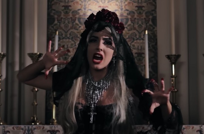 Леди Гага стала сопредседателем комитета по культуре и искусству при президенте США Леди Гага стала сопредседателем комитета по культуре и искусству при президенте США