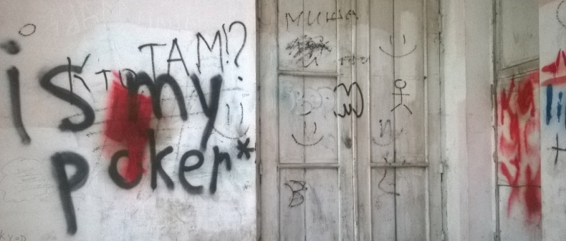 В Троицке сотрудники транспортной полиции выявили несовершеннолетних граффитистов В Троицке сотрудники транспортной полиции выявили несовершеннолетних граффитистов