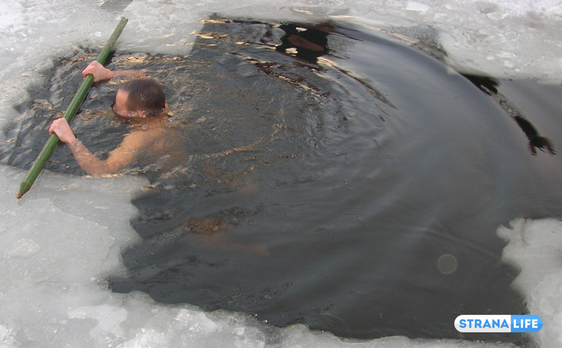 «По сути, это новодел, придумка». Старообрядцы говорят о том, что окунаться на Крещение в проруби – грех. В РПЦ согласны, но… «По сути, это новодел, придумка». Старообрядцы говорят о том, что окунаться на Крещение в проруби – грех. В РПЦ согласны, но…