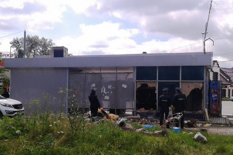 На Среднем Урале задушили и сожгли 19-летнюю продавщицу киоска На Среднем Урале задушили и сожгли 19-летнюю продавщицу киоска