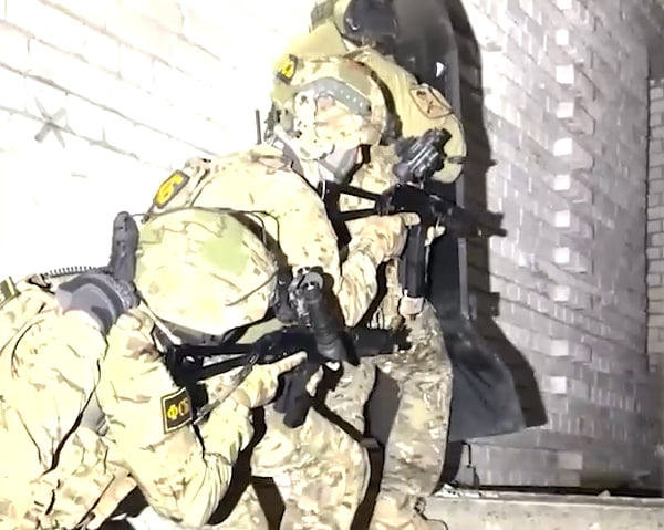 ФСБ предотвратила теракт на нефтехимическом заводе в Нижегородской области: двое боевиков нейтрализованы | ФСБ пресекла попытку теракта в Нижегородской области ФСБ предотвратила теракт на нефтехимическом заводе в Нижегородской области: двое боевиков нейтрализованы | ФСБ пресекла попытку теракта в Нижегородской области