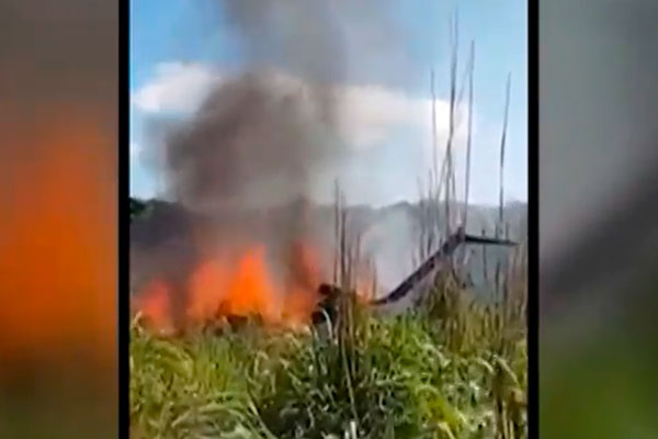 Самолет с членами футбольной команды разбился в Бразилии Самолет с членами футбольной команды разбился в Бразилии