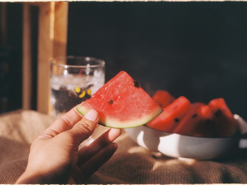 «Арбуз хорош как сезонное лакомство, но не как основа рациона» — доктор предупреждает о рисках арбузных монодиет | Врач Сережина: даже арбуз требует разумного подхода в рационе «Арбуз хорош как сезонное лакомство, но не как основа рациона» — доктор предупреждает о рисках арбузных монодиет | Врач Сережина: даже арбуз требует разумного подхода в рационе