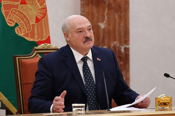 Лукашенко предложил России и КНДР сотрудничество «на троих» Лукашенко предложил России и КНДР сотрудничество «на троих»