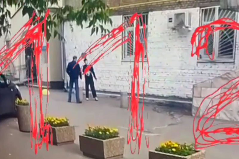 В Москве 17-летний подросток убил пристававшего к нему пьяного бомжа | Подросток в Москве случайно убил пристававшего к нему бездомного мужчину В Москве 17-летний подросток убил пристававшего к нему пьяного бомжа | Подросток в Москве случайно убил пристававшего к нему бездомного мужчину