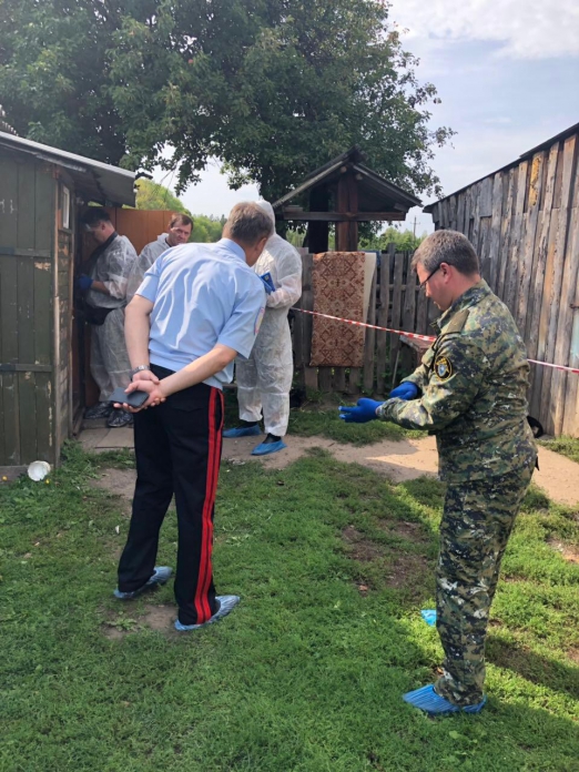 В Ульяновской области возбуждено уголовное дело по факту убийства семьи с малолетними детьми В Ульяновской области возбуждено уголовное дело по факту убийства семьи с малолетними детьми