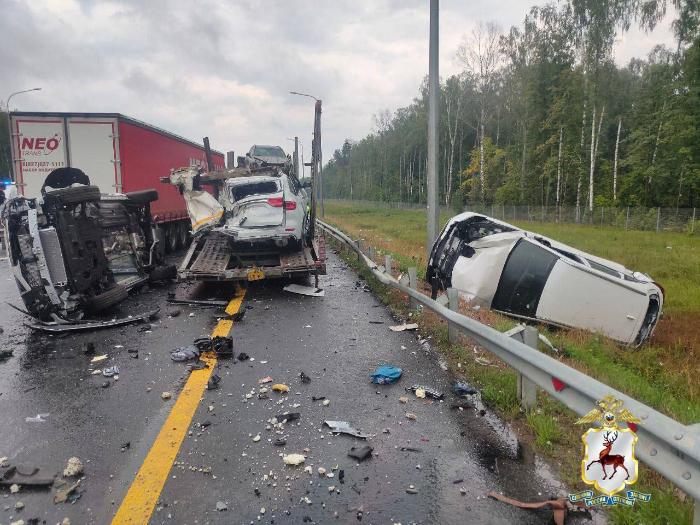 В Нижегородской области из-за ДТП взорвалась цистерна со сжиженной углекислотой | В Нижегородской области грузовик с цистерной столкнулся с автовозом
