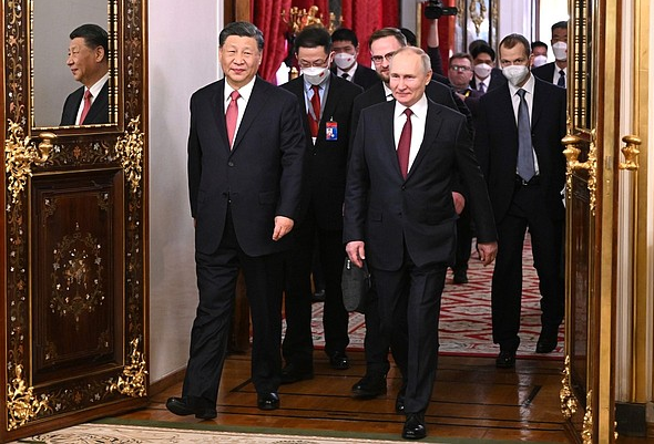 Путин сообщил, что Россия готова перейти на юани в торговле с другими странами Путин сообщил, что Россия готова перейти на юани в торговле с другими странами