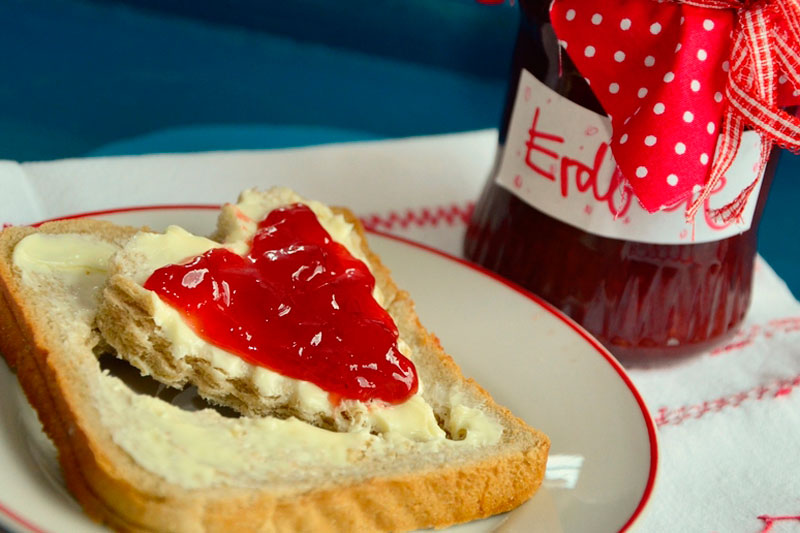 Терапевт назвала максимально допустимую ежедневную дозу малинового варенья | Терапевт Ефимова: в день можно съедать 1-2 столовых ложки малинового варенья Терапевт назвала максимально допустимую ежедневную дозу малинового варенья | Терапевт Ефимова: в день можно съедать 1-2 столовых ложки малинового варенья