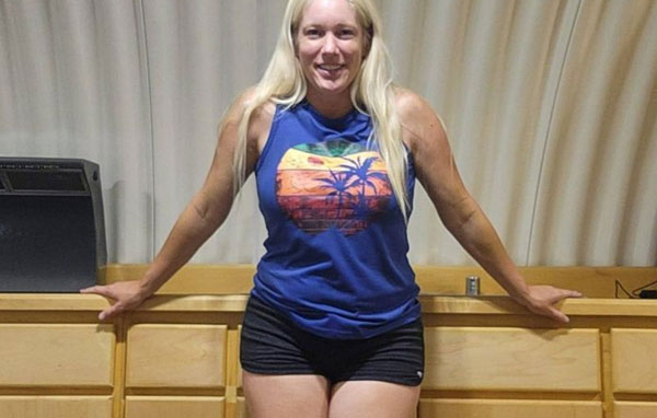 Женщина поселилась под землей в саду у подруги, чтобы сэкономить на аренде | Дорогая аренда в Калифорнии вынудила американку жить в бомбоубежище Женщина поселилась под землей в саду у подруги, чтобы сэкономить на аренде | Дорогая аренда в Калифорнии вынудила американку жить в бомбоубежище